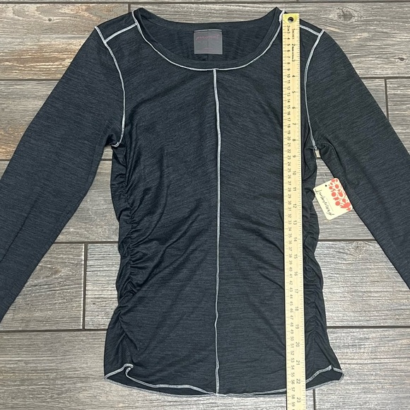 NWT $60 FP Movement x HATCH Maternity Right On Run Layer XS Black L/S Shirt Top - Picture 9 of 15